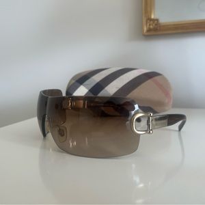 Y2K Vintage Authentic Burberry sunglasses